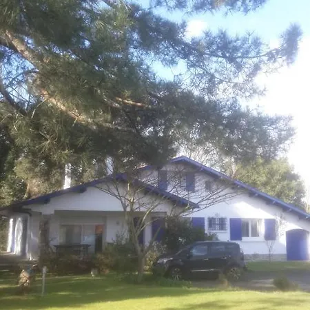 Privee A ベッド・アンド・ブレックファスト タルノス