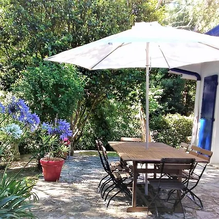 Privee A Bed & Breakfast